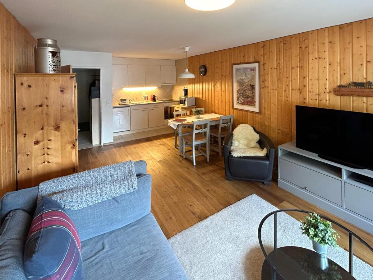 Beautiful Apartment In Zermatt With A Breathtaking View Of The Matterhorn Екстер'єр фото