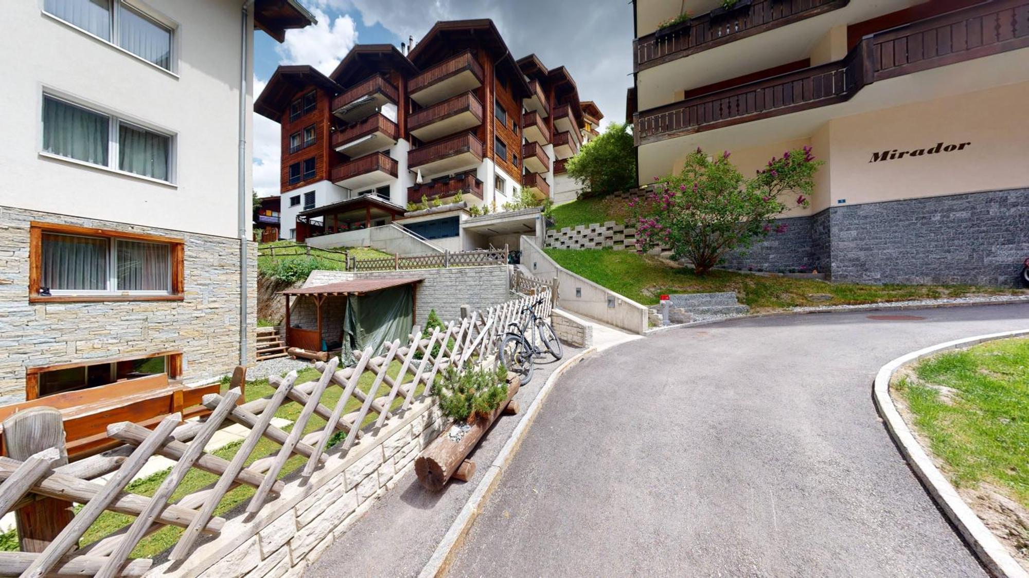 Beautiful Apartment In Zermatt With A Breathtaking View Of The Matterhorn Екстер'єр фото